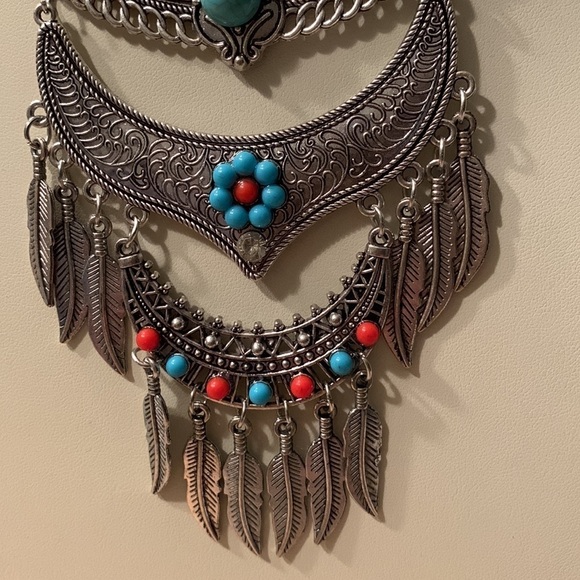 Faux Turquoise and Silver Necklace with earrings set, costume jewelry no brand - Picture 3 of 5